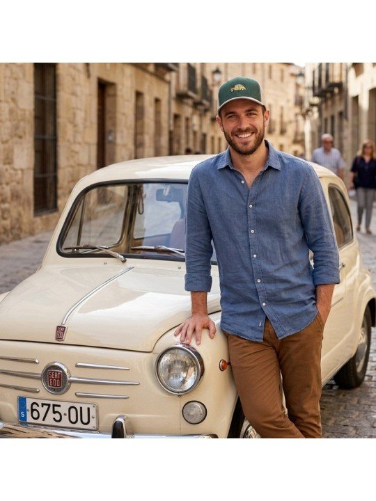 Gorra Trucker con Coche Clásico Bordado | Estilo Vintage y Rejilla