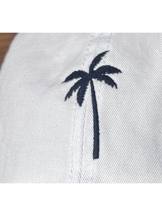 Gorra Top Hats con Palmera Bordada Blanca | Corona Blanda