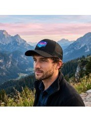 Gorra Top Hats con Bordado de Montañas en Tonos Azul y Rosa