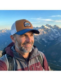 Gorra Top Hats con Bordado de ADVENTURE y Montañas