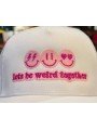 Gorra Trucker "Let's be weird together" | Estilo Único