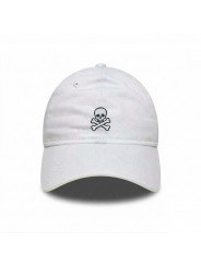 Gorra con Calavera y Huesos Bordados | Top Hats